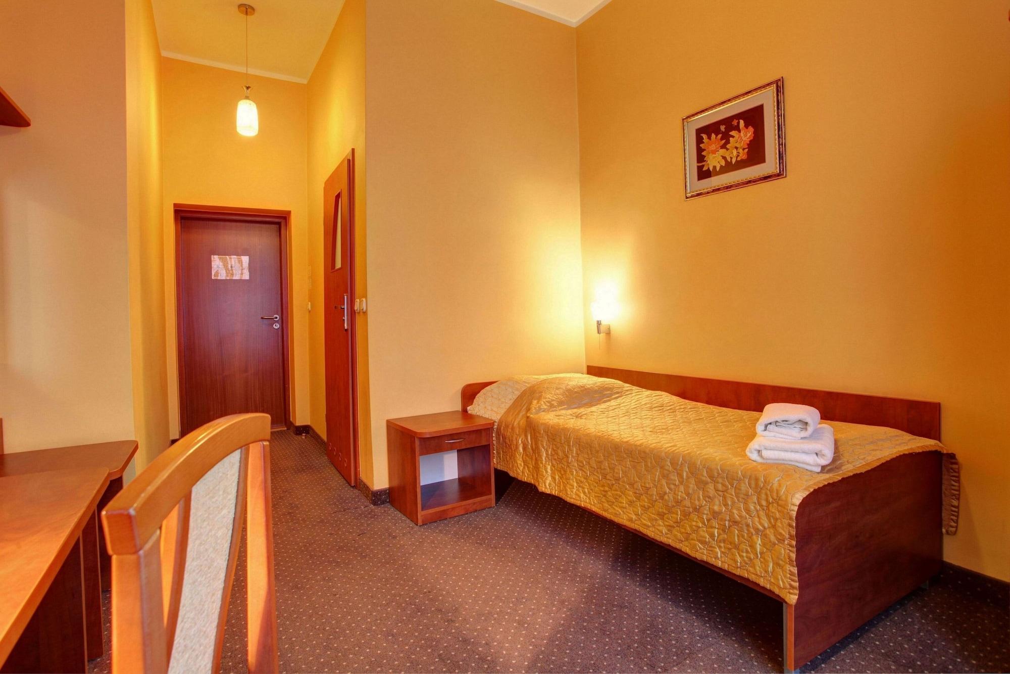 Hotel Lothus Wroclaw Dış mekan fotoğraf