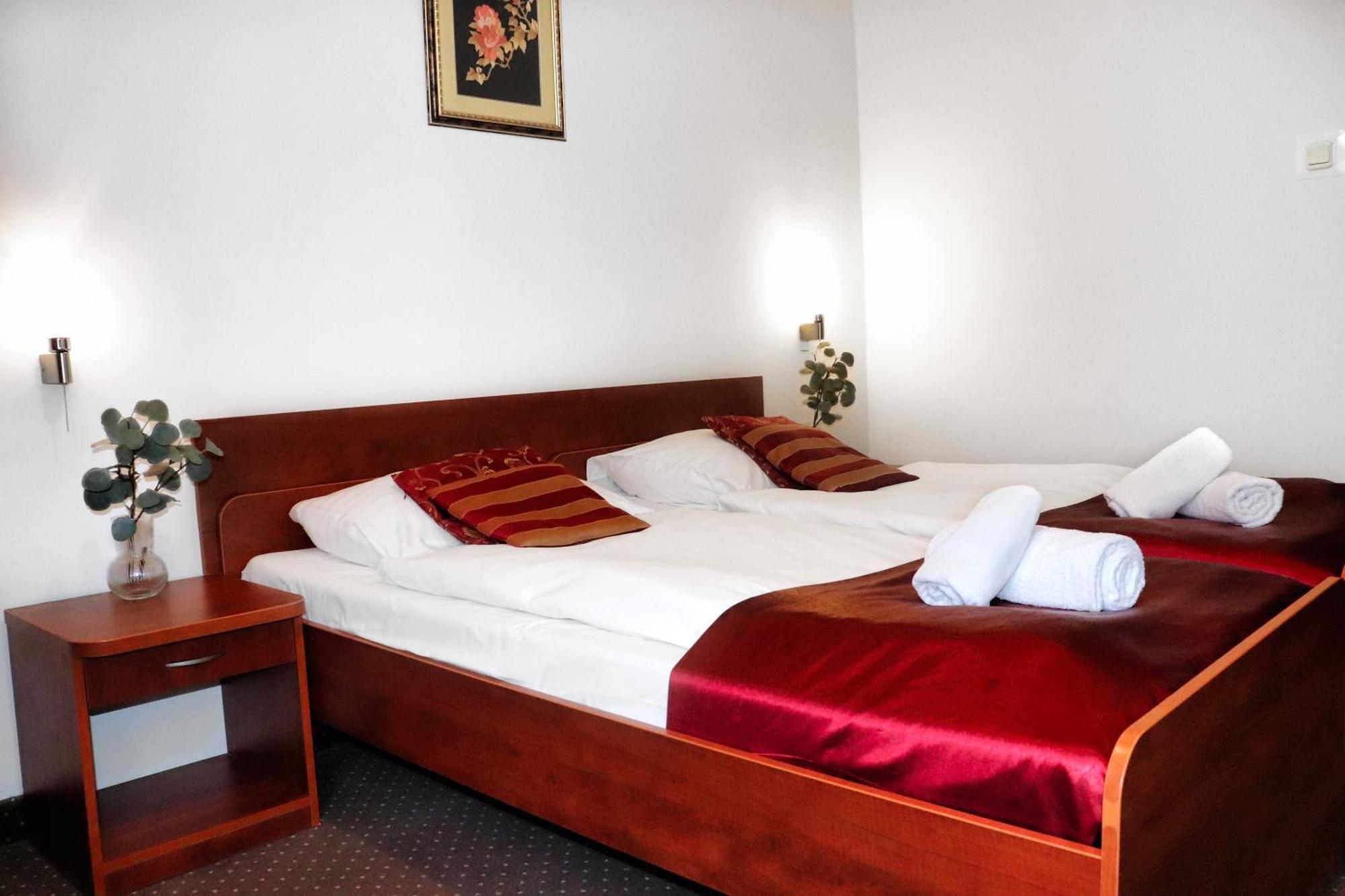 Hotel Lothus Wroclaw Dış mekan fotoğraf