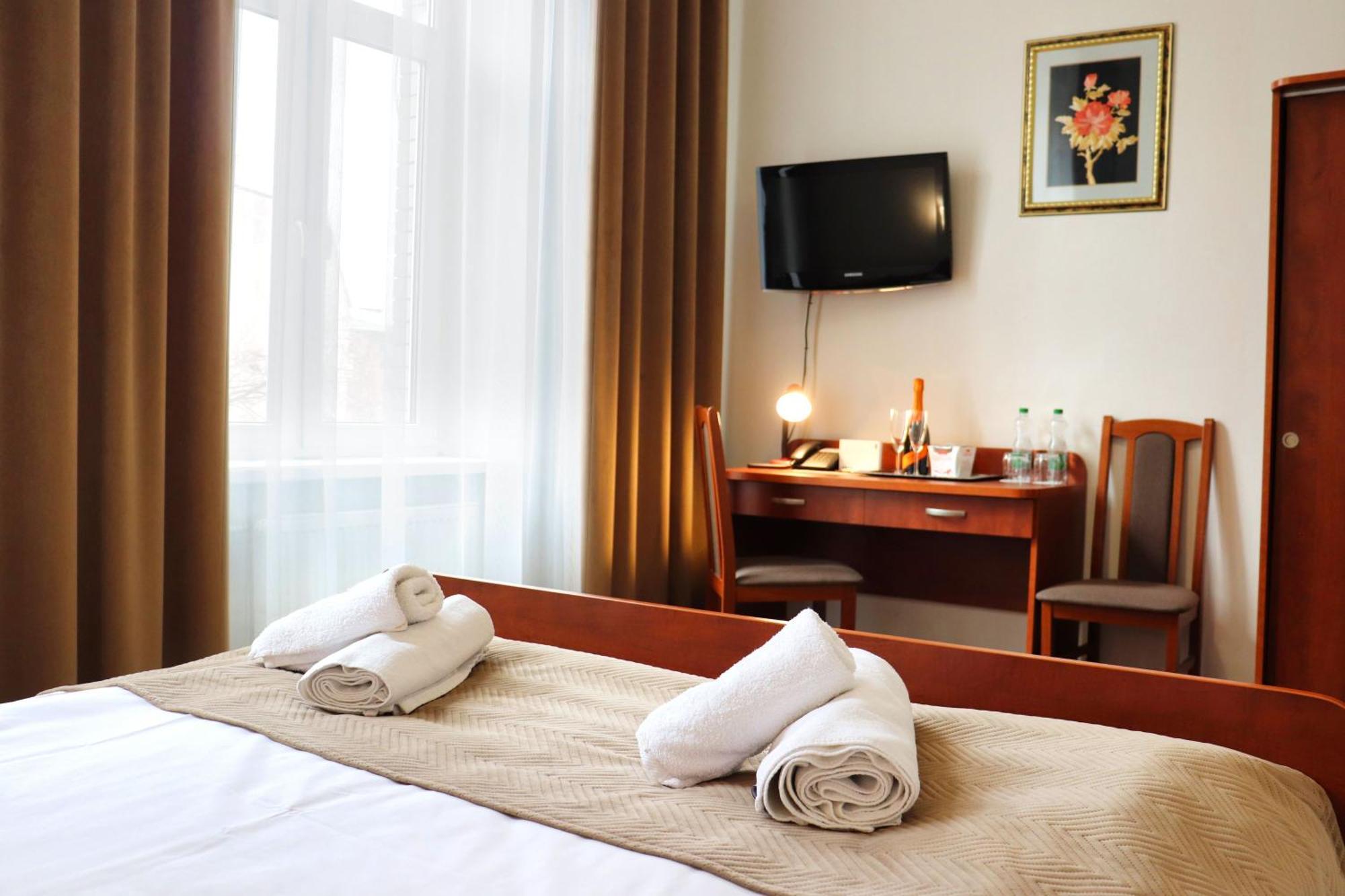 Hotel Lothus Wroclaw Dış mekan fotoğraf