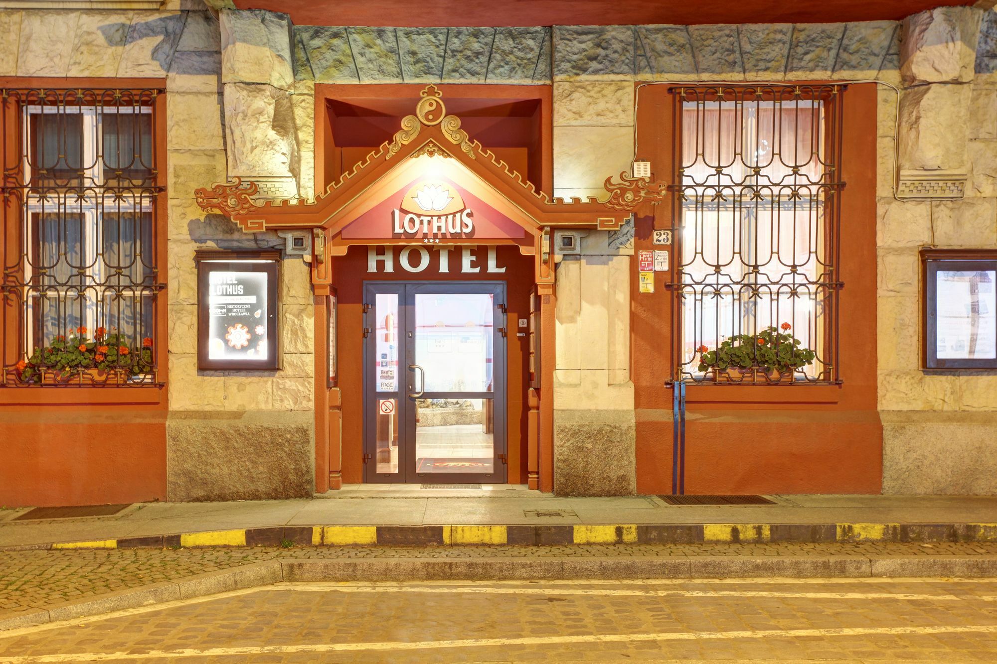 Hotel Lothus Wroclaw Dış mekan fotoğraf